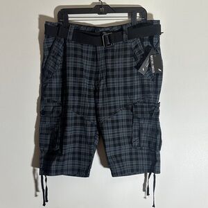 Stylish Black Plaid Cargo Shorts for Men
